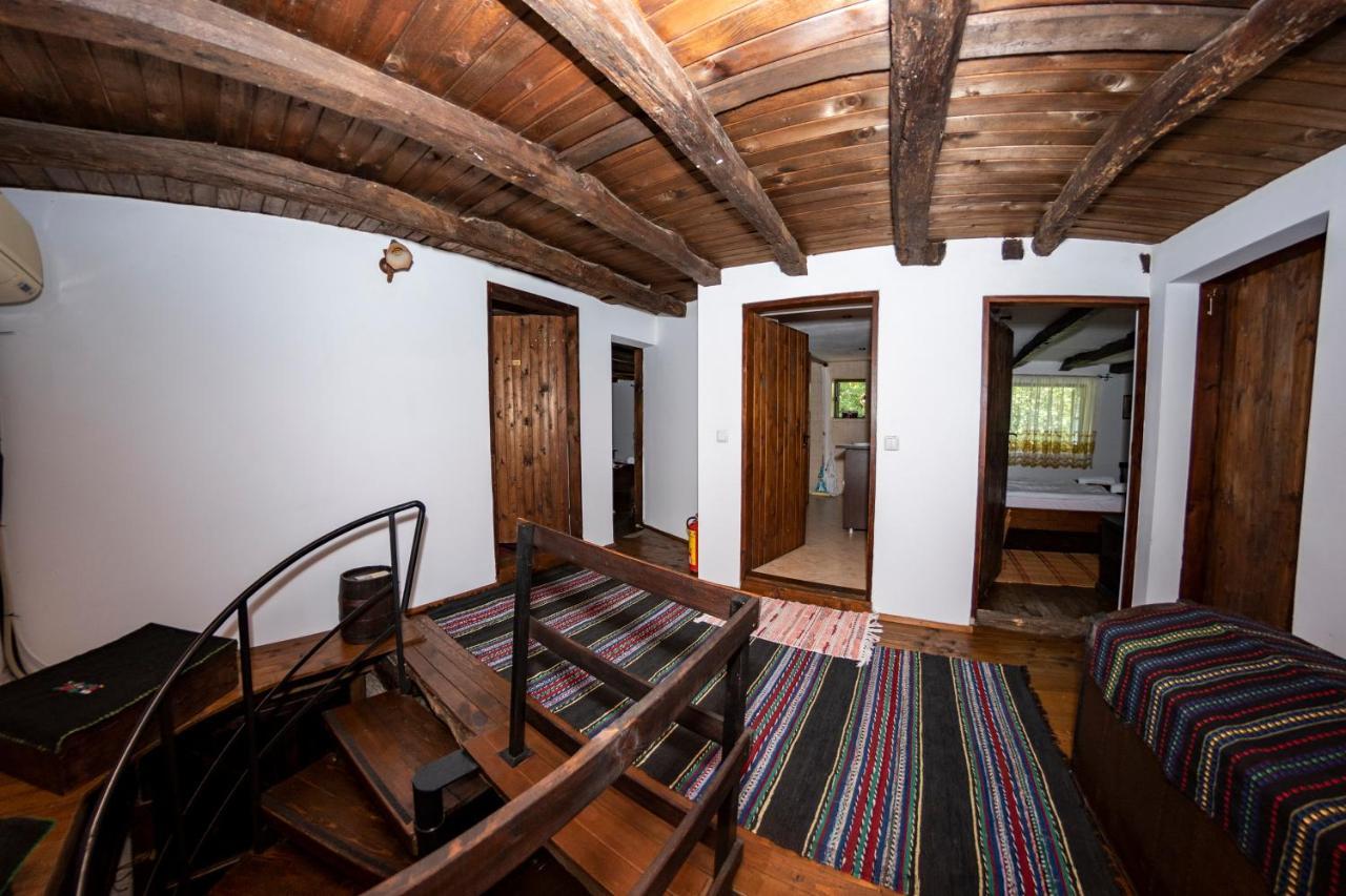 "Суларската Къща" Villa Gabrovo Luaran gambar